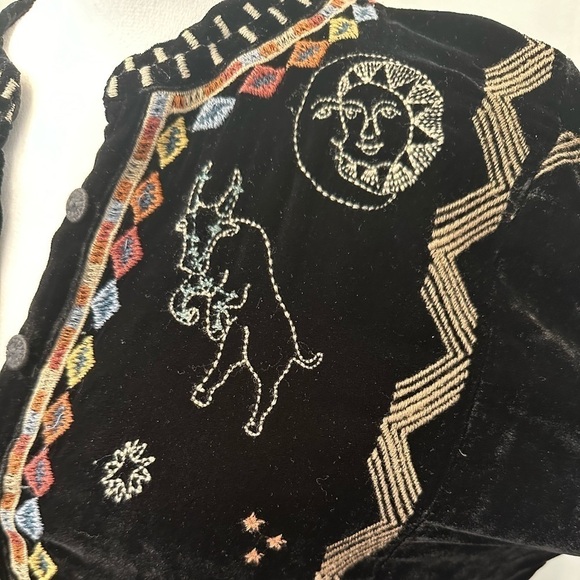 Johnny Was Biya Lyra Silk-blend Velvet Blouse In Black small - Picture 6 of 10